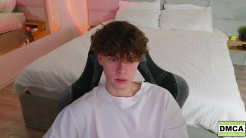 Thomas -  online show from December 16, 12:15 am