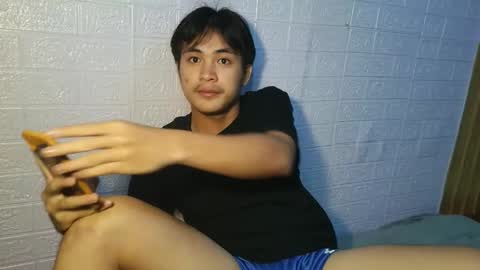 Snapshot of cute_zayn09 chatting on October 15, 10:15 am cute_zayn09 online show from October 15, 10:15 am