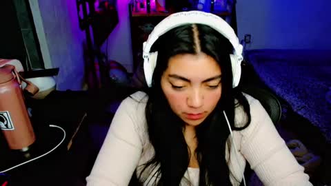 Snapshot of cuteambervi chatting on January 30, 11:55 pm Princess Amber online show from January 30, 11:55 pm