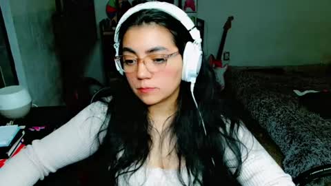 Snapshot of cuteambervi chatting on February 9, 2:49 am Princess Amber online show from February 9, 2:49 am