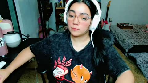 Snapshot of cuteambervi chatting on March 3, 12:59 am Princess Amber online show from March 3, 12:59 am