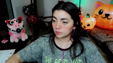 Snapshot of cuteambervi chatting on October 24, 1:57 am Princess Amber online show from October 24, 1:57 am