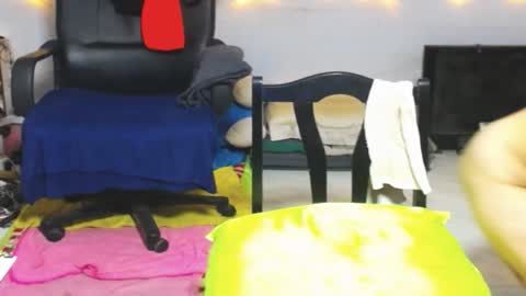 Snapshot of cuteandsexyone chatting on December 20, 4:36 pm CuteAndSexyOne  Na and Brian online show from December 20, 4:36 pm