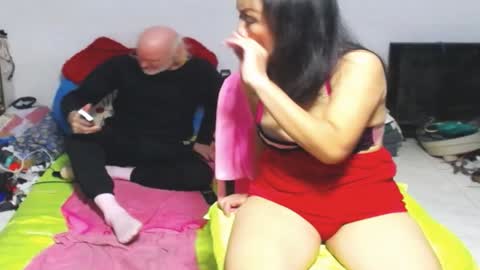 Snapshot of cuteandsexyone chatting on January 18, 1:41 am CuteAndSexyOne  Na and Brian online show from January 18, 1:41 am