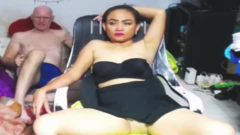 Snapshot of cuteandsexyone chatting on October 3, 5:32 pm CuteAndSexyOne  Na and Brian online show from October 3, 5:32 pm