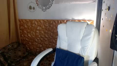 Snapshot of cuteasiancock98 chatting on March 1, 3:43 am Steph online show from March 1, 3:43 am