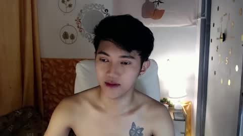Snapshot of cuteasiancock98 chatting on March 2, 5:01 am Steph online show from March 2, 5:01 am