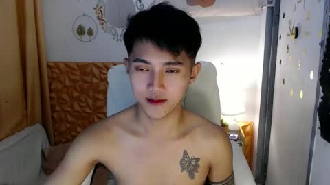 Snapshot of cuteasiancock98 chatting on March 6, 4:49 pm Steph online show from March 6, 4:49 pm