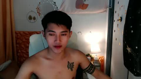 Snapshot of cuteasiancock98 chatting on March 12, 12:42 am Steph online show from March 12, 12:42 am