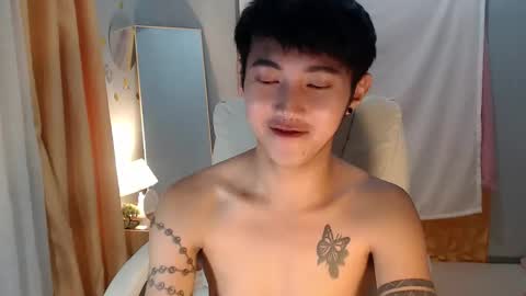 Snapshot of cuteasiancock98 chatting on October 16, 8:21 pm Steph online show from October 16, 8:21 pm