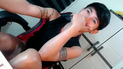 Snapshot of cuteasiancock98 chatting on April 27, 11:14 pm Steph online show from April 27, 11:14 pm