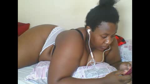 Snapshot of cuteaurel chatting on March 5, 8:38 pm AURELIA online show from March 5, 8:38 pm