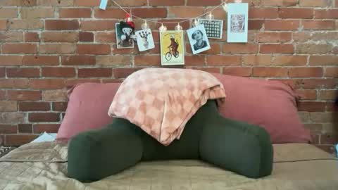 CuteBalloons online show from April 20, 7:26 pm