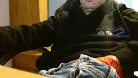 Cuteboy090 online show from May 5, 9:39 am