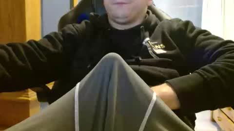 Snapshot of cuteboy090 chatting on May 15, 10:22 am Cuteboy090 online show from May 15, 10:22 am