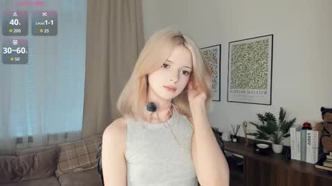 Snapshot of cutebrutality chatting on November 11, 9:31 am Alice online show from November 11, 9:31 am