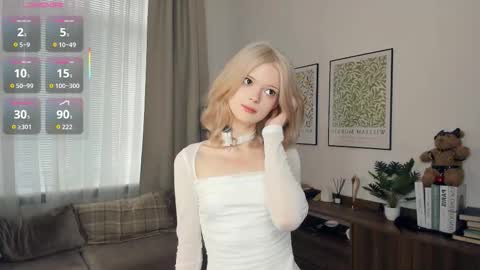 Snapshot of cutebrutality chatting on November 20, 7:41 am Alice online show from November 20, 7:41 am