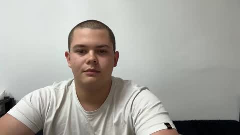 Snapshot of cutebutnaughty_ chatting on October 1, 6:14 pm Alex online show from October 1, 6:14 pm