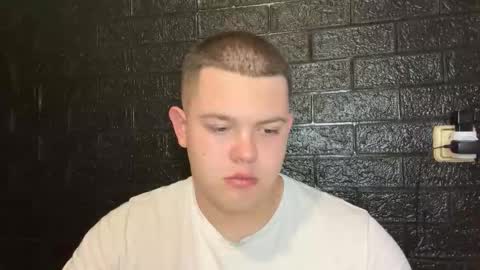 Snapshot of cutebutnaughty_ chatting on November 24, 8:52 pm Alex online show from November 24, 8:52 pm