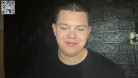 Snapshot of cutebutnaughty_ chatting on March 23, 9:52 pm Alex online show from March 23, 9:52 pm