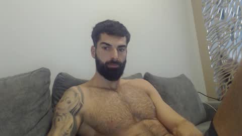 cuteeboy online show from November 4, 5:50 am