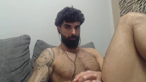 cuteeboy online show from February 13, 8:27 pm