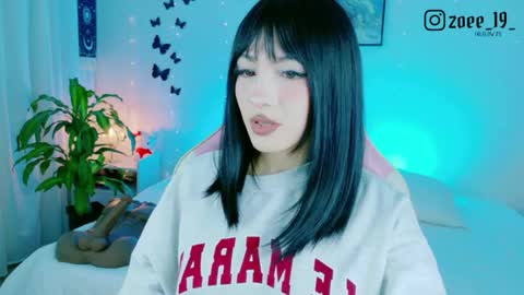 Snapshot of cuteezoe chatting on May 19, 4:19 am Zoe online show from May 19, 4:19 am