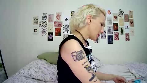 Bella online show from November 23, 8:14 am