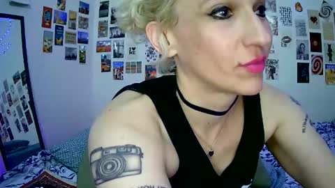 Bella online show from February 8, 6:06 am