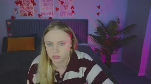 Snapshot of cutefever chatting on May 25, 1:22 am Amyy online show from May 25, 1:22 am
