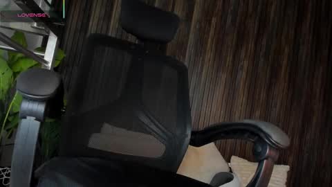 Im Jazmin online show from January 10, 4:47 am