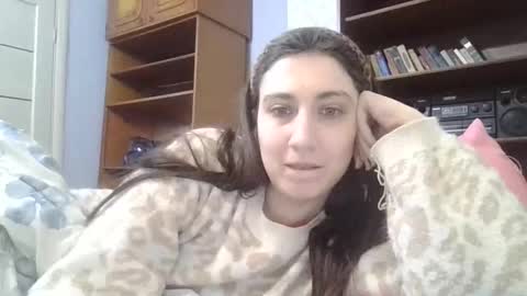 cutekattie online show from December 21, 5:25 am