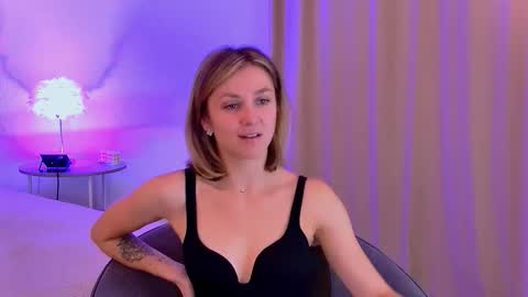 Snapshot of cutemirage chatting on October 29, 3:03 pm cutemirage online show from October 29, 3:03 pm