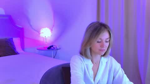 Snapshot of cutemirage chatting on November 2, 2:30 pm cutemirage online show from November 2, 2:30 pm