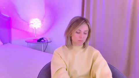 Snapshot of cutemirage chatting on November 8, 2:50 pm cutemirage online show from November 8, 2:50 pm