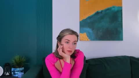 Snapshot of cutemirage chatting on December 2, 2:34 pm cutemirage online show from December 2, 2:34 pm