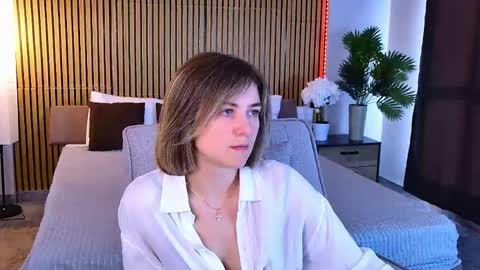 Snapshot of cutemirage chatting on April 26, 2:37 pm cutemirage online show from April 26, 2:37 pm