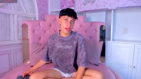 cutenaked_ online show from March 11, 11:27 am