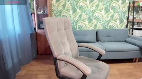 Snapshot of cutepawskitter chatting on November 11, 7:08 am cutepawskitter online show from November 11, 7:08 am