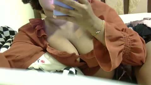 cutermilly online show from December 16, 8:41 am