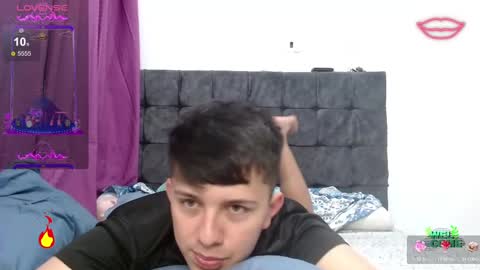 Snapshot of cutesmith_04 chatting on January 25, 1:54 am smith online show from January 25, 1:54 am