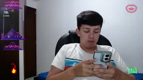 Snapshot of cutesmith_04 chatting on February 14, 3:11 am smith online show from February 14, 3:11 am
