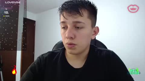 Snapshot of cutesmith_04 chatting on March 1, 1:53 am smith online show from March 1, 1:53 am