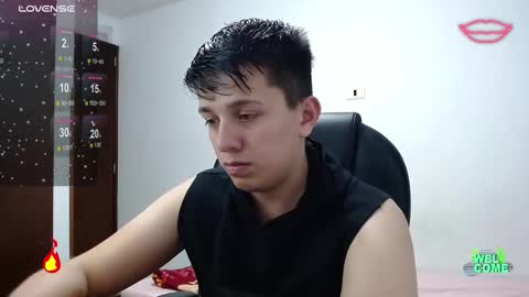 Snapshot of cutesmith_04 chatting on March 11, 2:43 am smith online show from March 11, 2:43 am