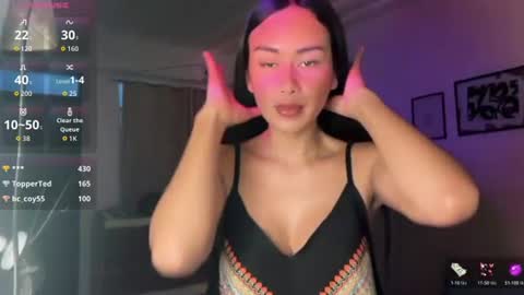 Aya online show from June 17, 7:04 pm