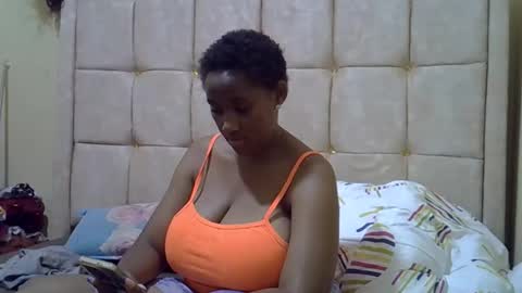 Snapshot of cutestebony1 chatting on March 19, 5:44 am cutestebony1 online show from March 19, 5:44 am