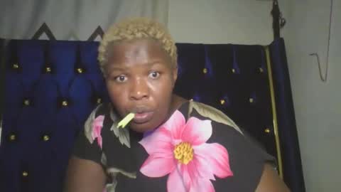 cutey_mellanin online show from September 28, 3:28 pm