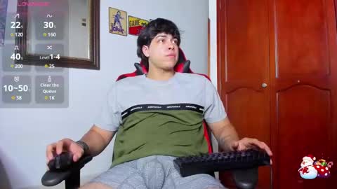 Snapshot of cuteznowyy chatting on December 23, 11:49 pm Ask me online show from December 23, 11:49 pm