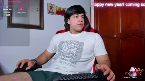 Snapshot of cuteznowyy chatting on December 31, 4:25 pm Ask me online show from December 31, 4:25 pm