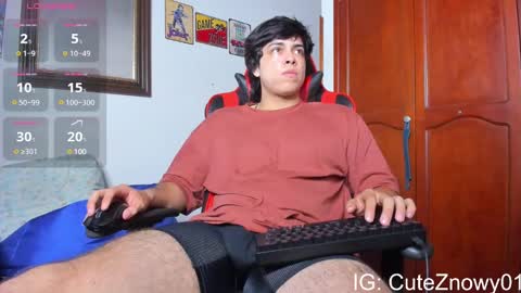 Snapshot of cuteznowyy chatting on March 12, 11:12 pm Ask me online show from March 12, 11:12 pm